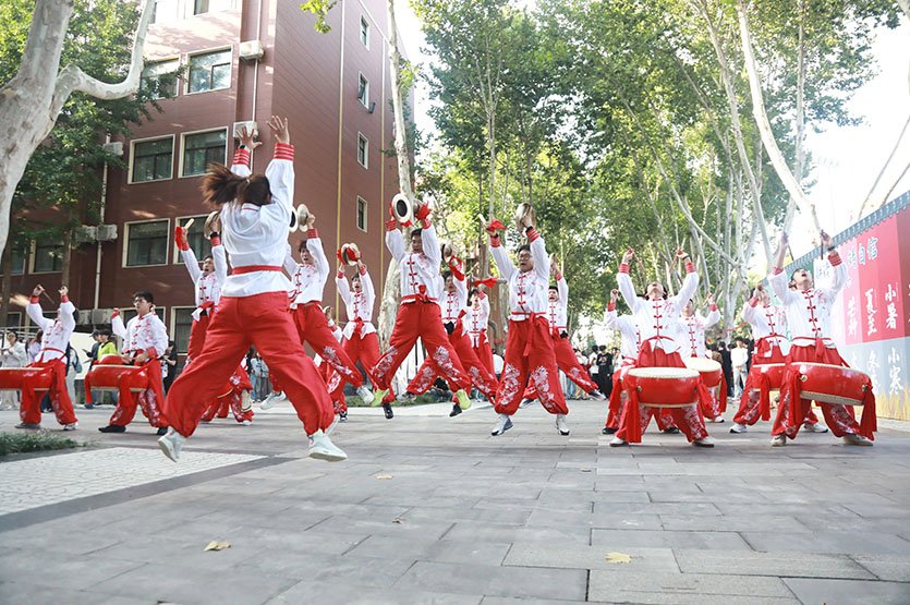 Grassroots dynamic